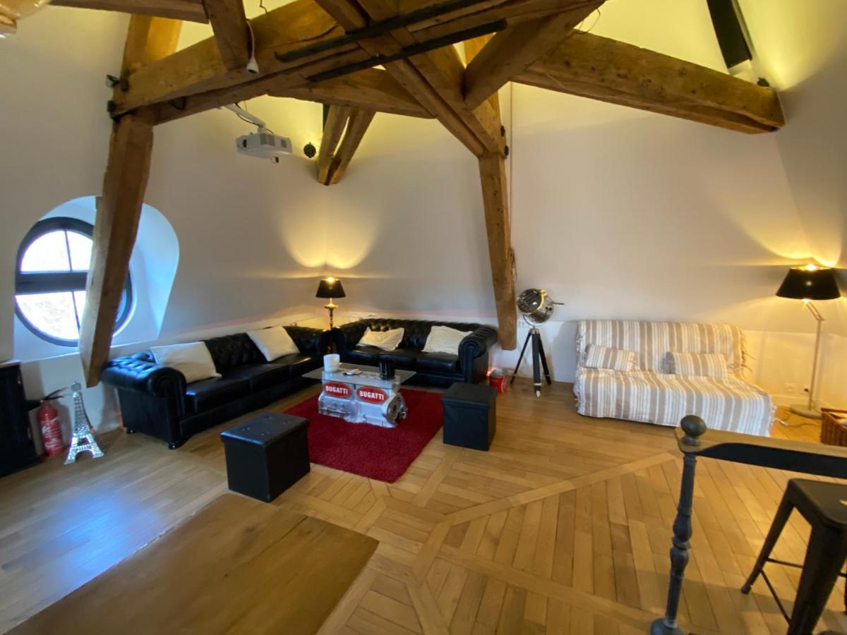 Loft Dans Le Clocher Face Au Chateau Bonnelles 外观 照片